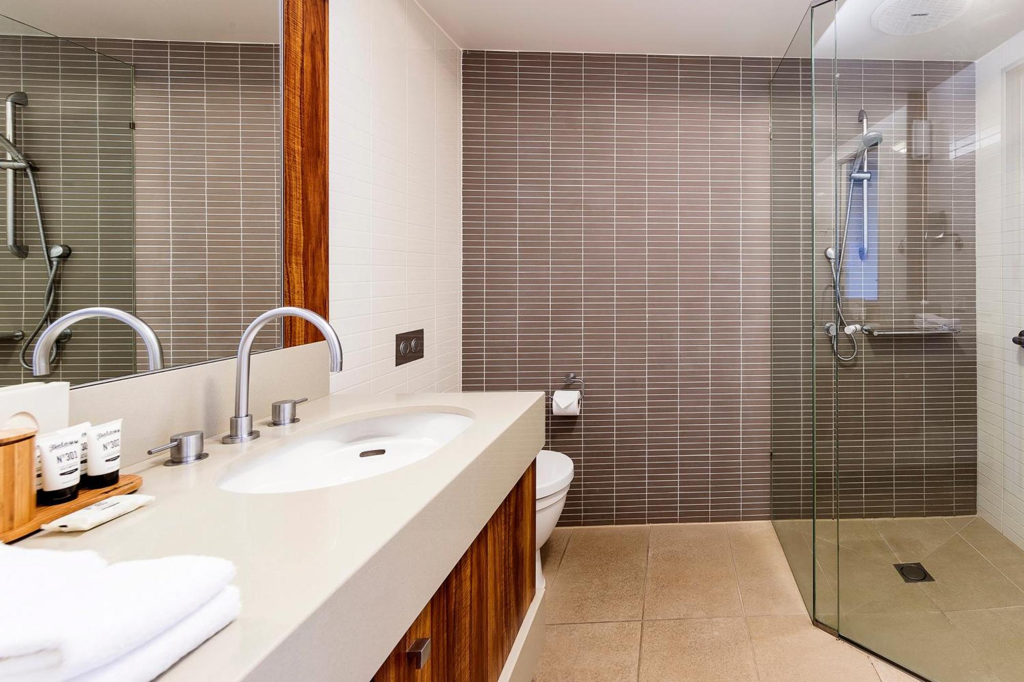 Racv海角善克度假酒店 肖恩克角 客房 照片 Bathroom with shower enclosure