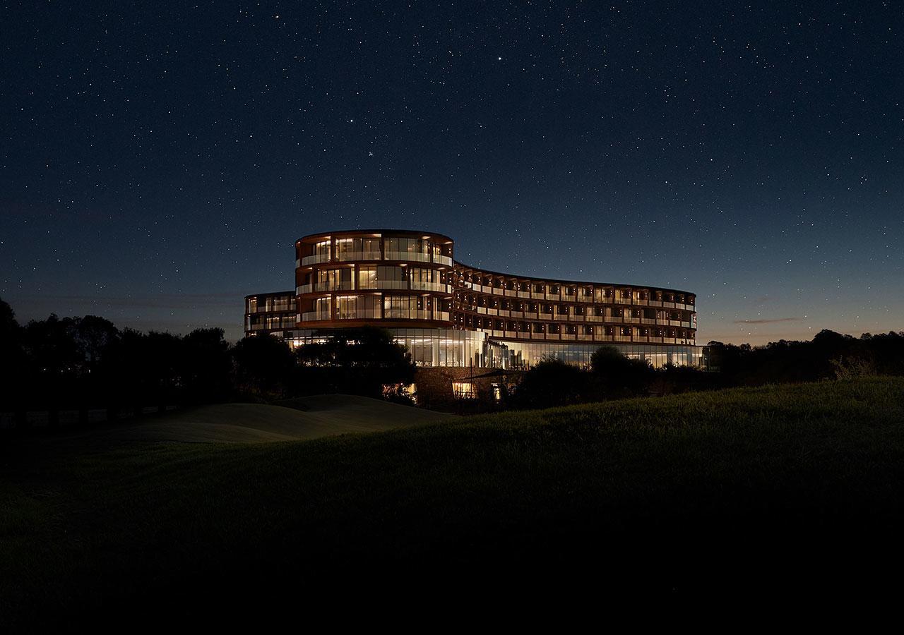 Racv海角善克度假酒店 肖恩克角 外观 照片 The hotel at night
